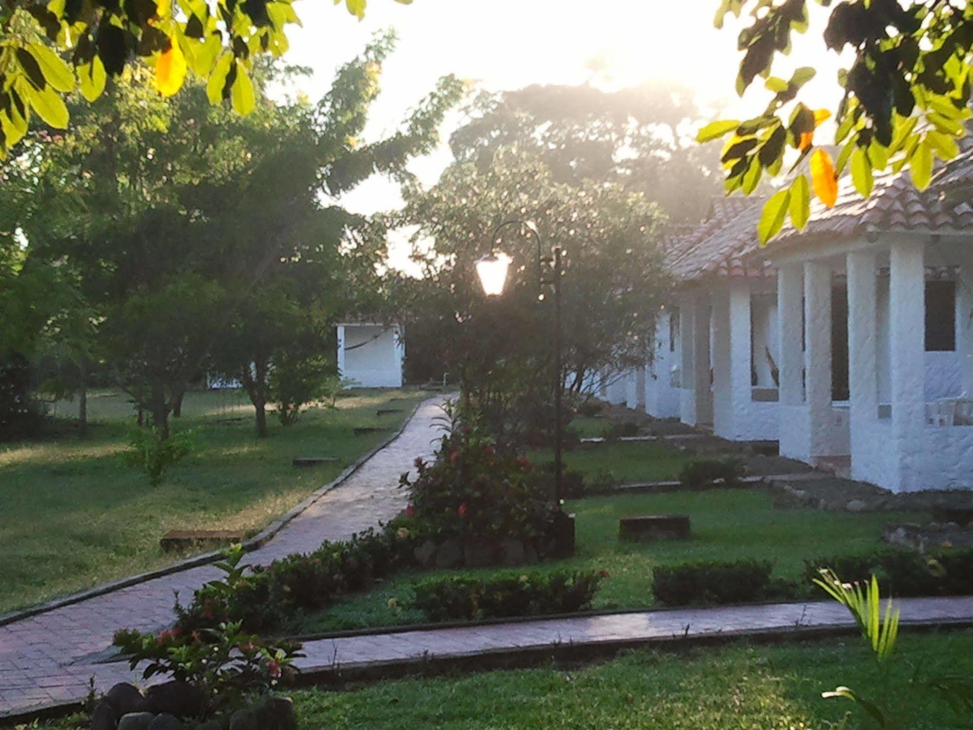 Hotel Campestre Arboretto Βιλιαβισένσιο Εξωτερικό φωτογραφία
