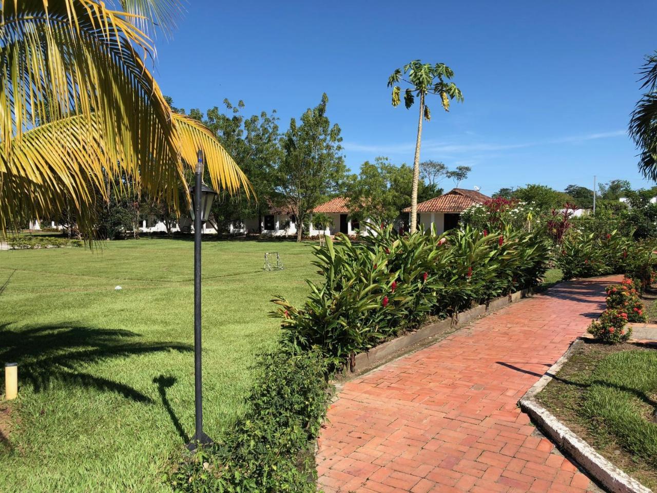 Hotel Campestre Arboretto Βιλιαβισένσιο Εξωτερικό φωτογραφία