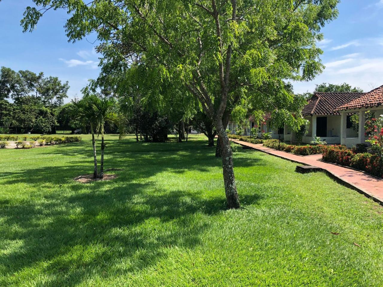 Hotel Campestre Arboretto Βιλιαβισένσιο Εξωτερικό φωτογραφία