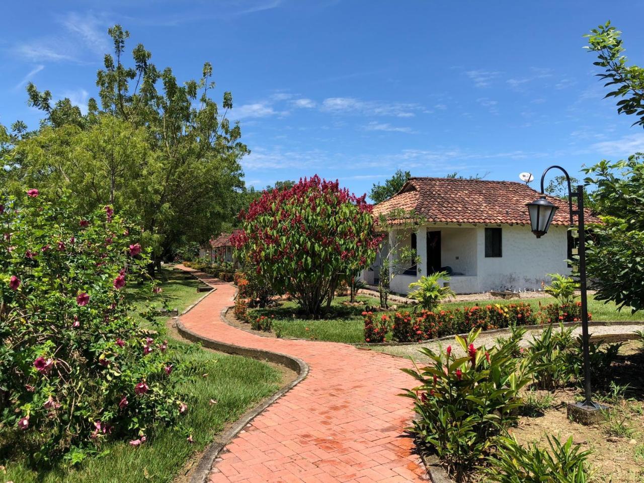 Hotel Campestre Arboretto Βιλιαβισένσιο Εξωτερικό φωτογραφία